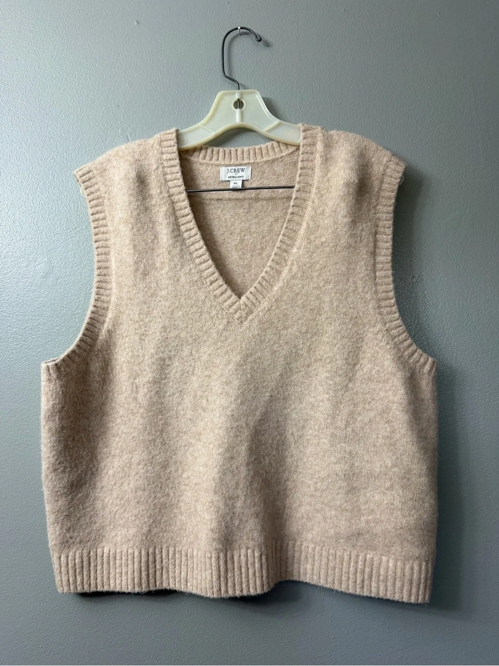 J.CREW Extra-Soft V-neck vest Sweater - Cream xl